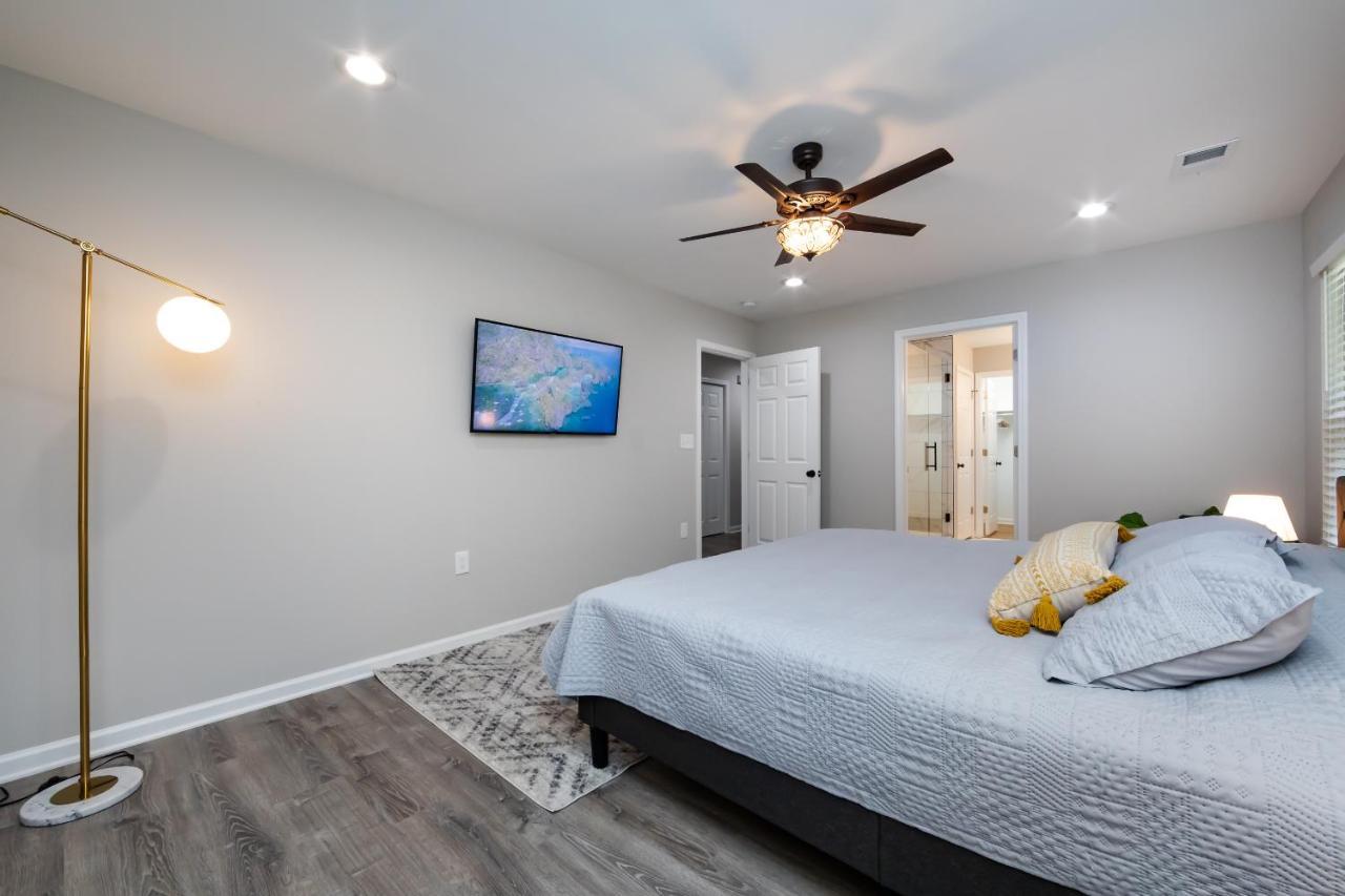 Brandnew Spacious 4 Bedroom House Minutes To Uptown Charlotte Exterior foto