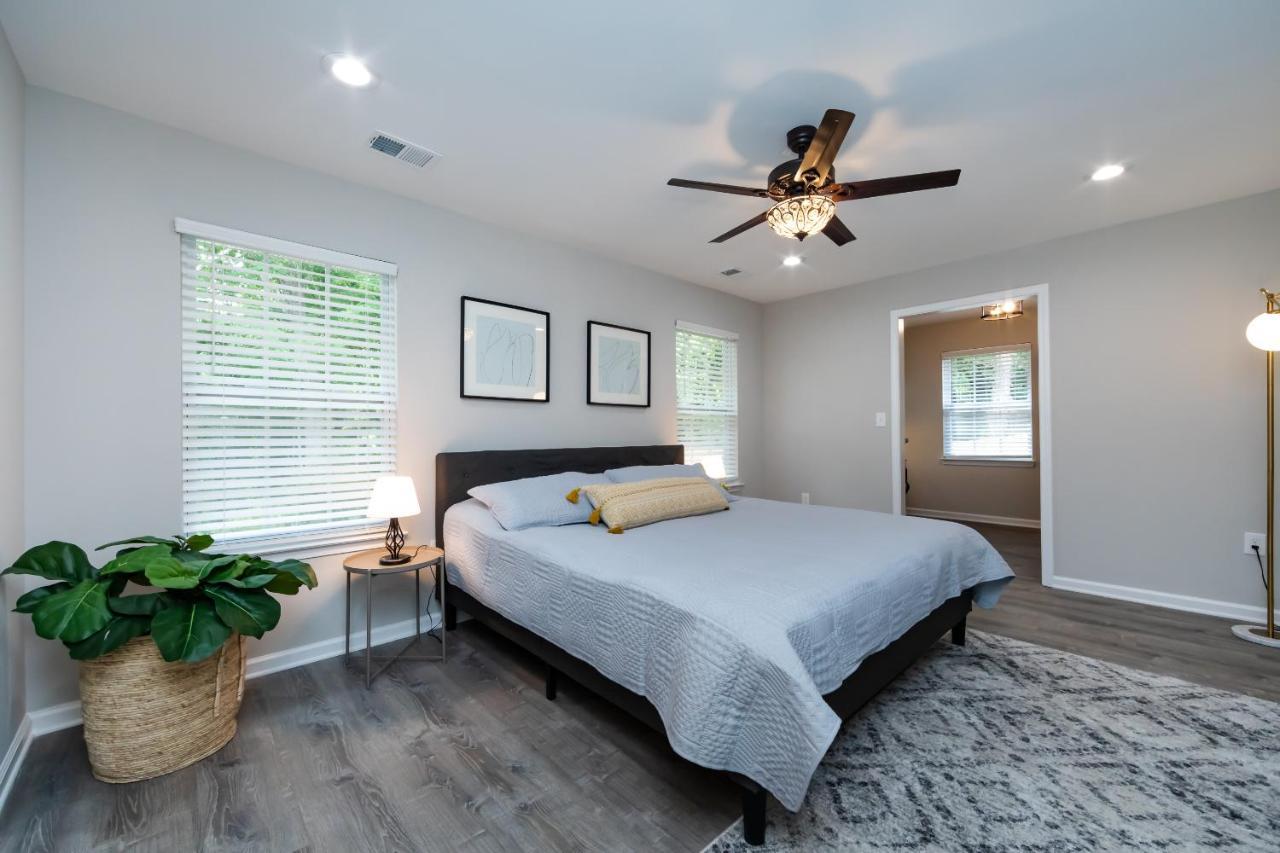 Brandnew Spacious 4 Bedroom House Minutes To Uptown Charlotte Exterior foto