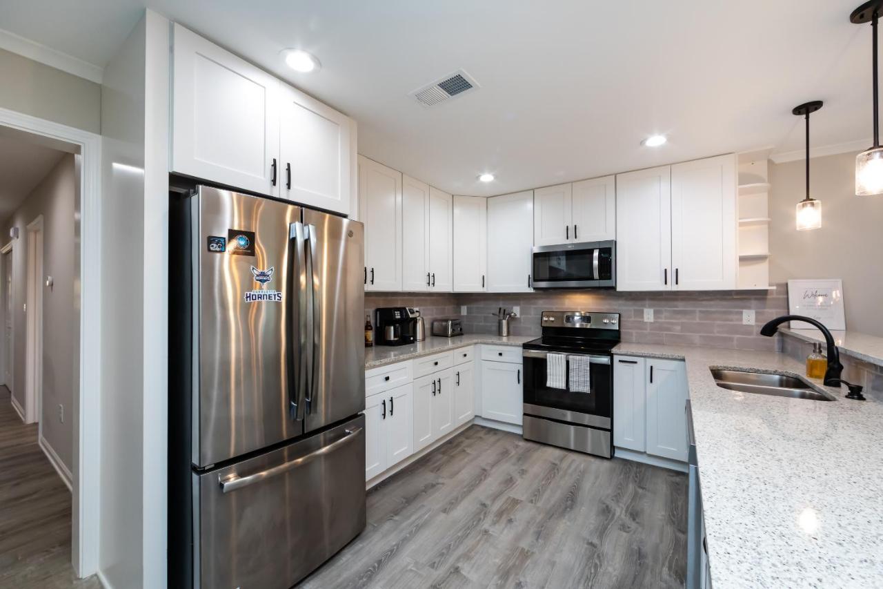 Brandnew Spacious 4 Bedroom House Minutes To Uptown Charlotte Exterior foto