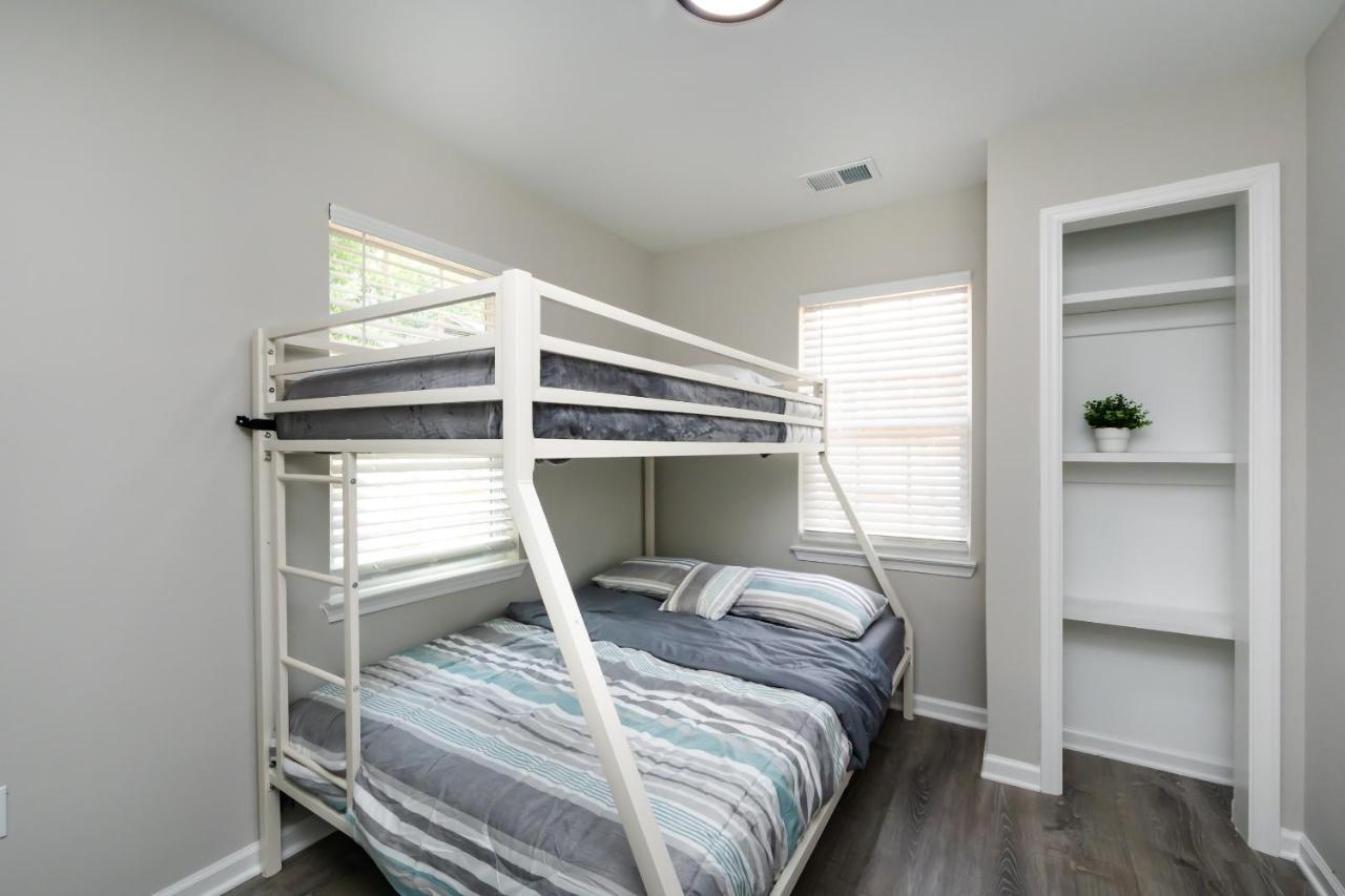 Brandnew Spacious 4 Bedroom House Minutes To Uptown Charlotte Exterior foto